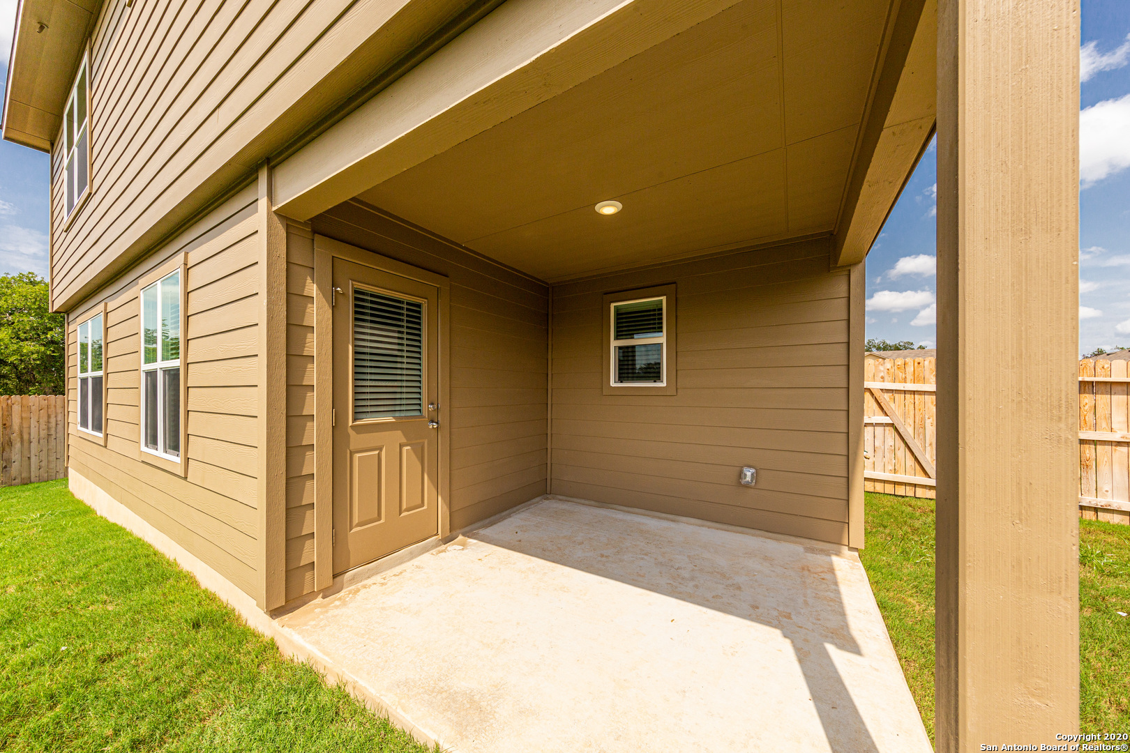 142 Loggy Bayou, Cibolo, TX 78108