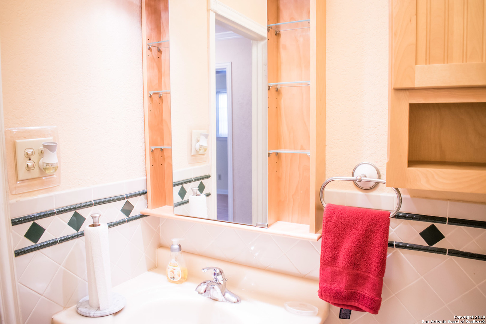 3131 Aragon Dr,San Antonio, TX 78211