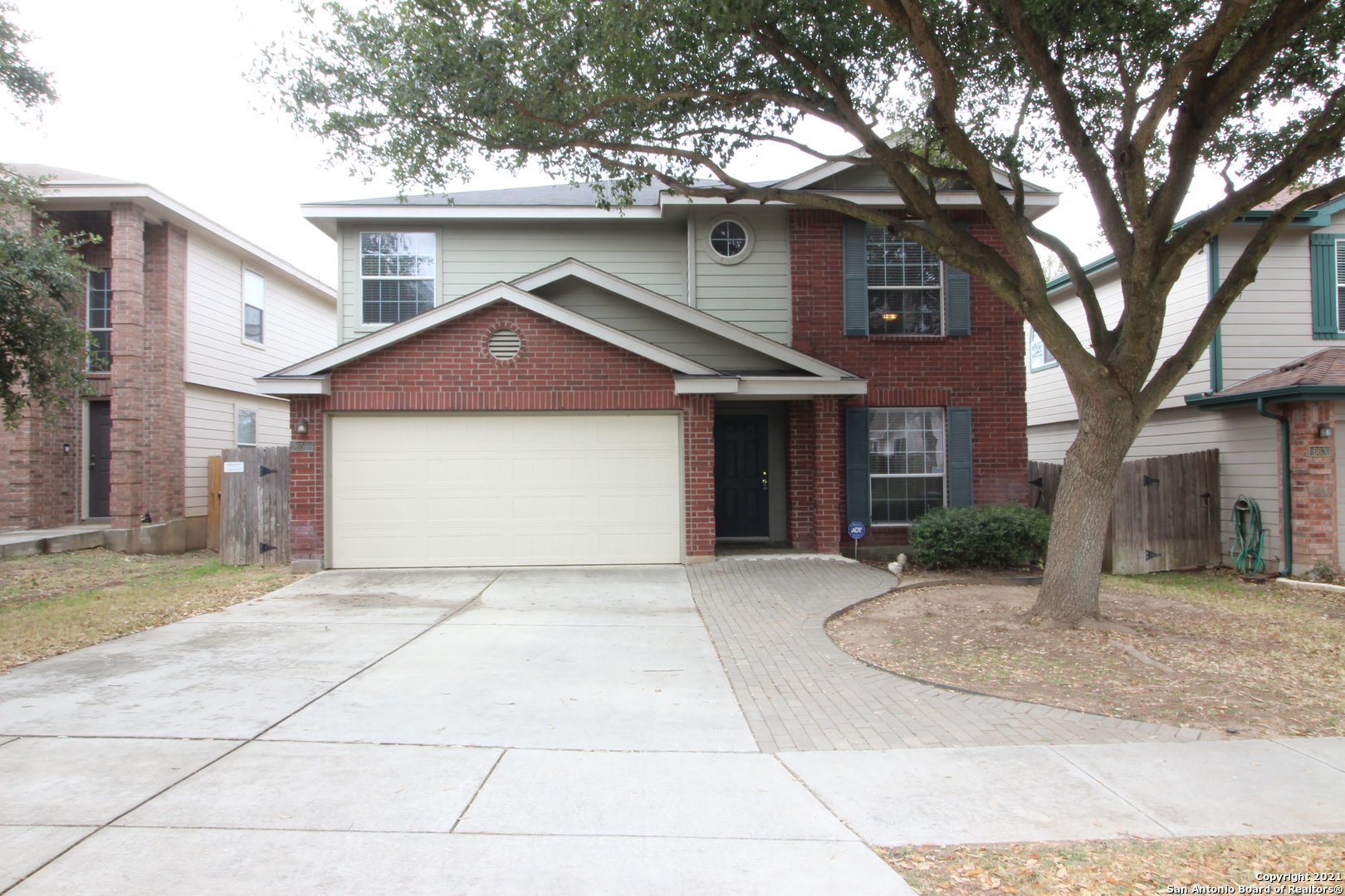 659 Lynx Mtn Listing Cover Image