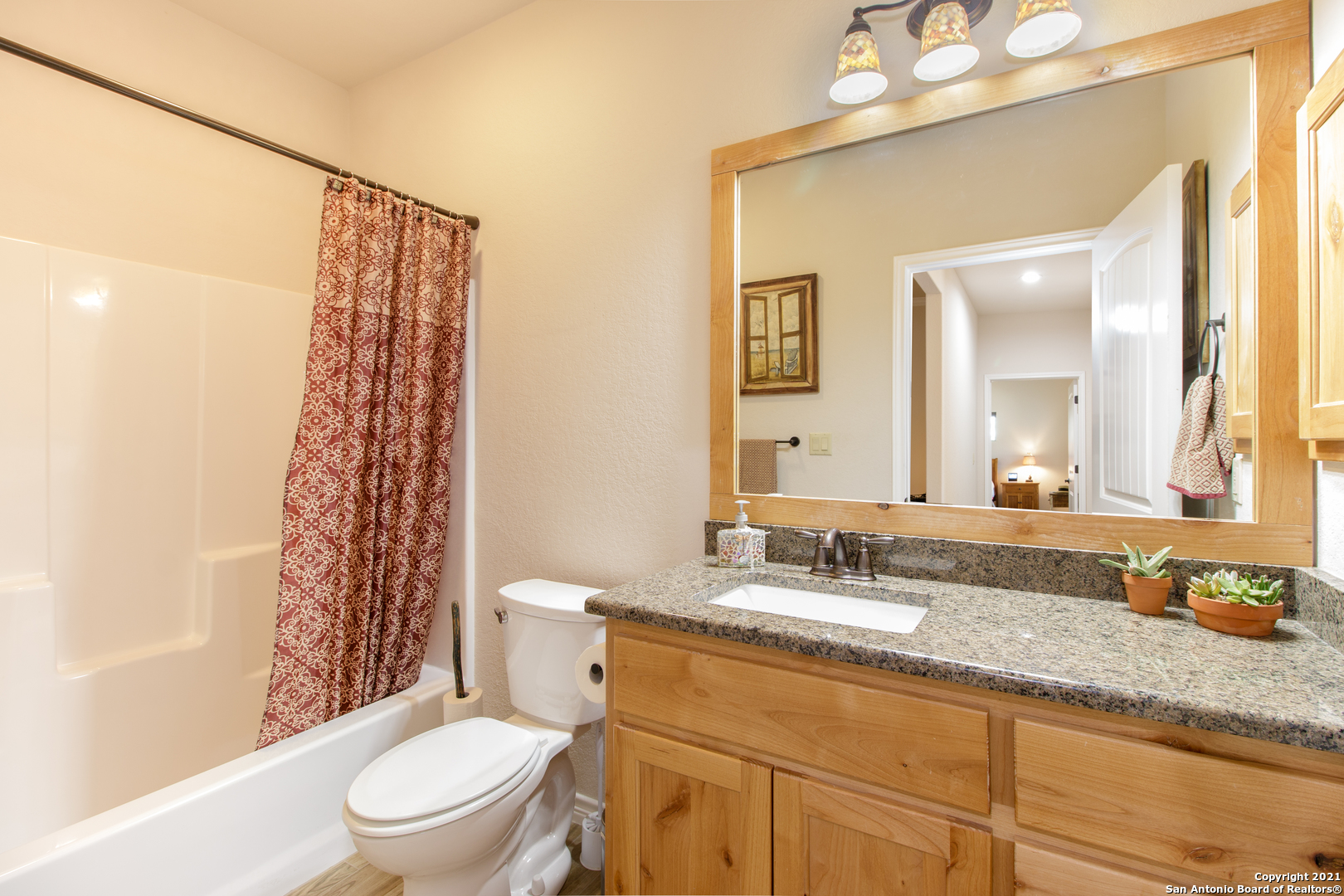 175 Quail Dr, Bandera, TX 78003