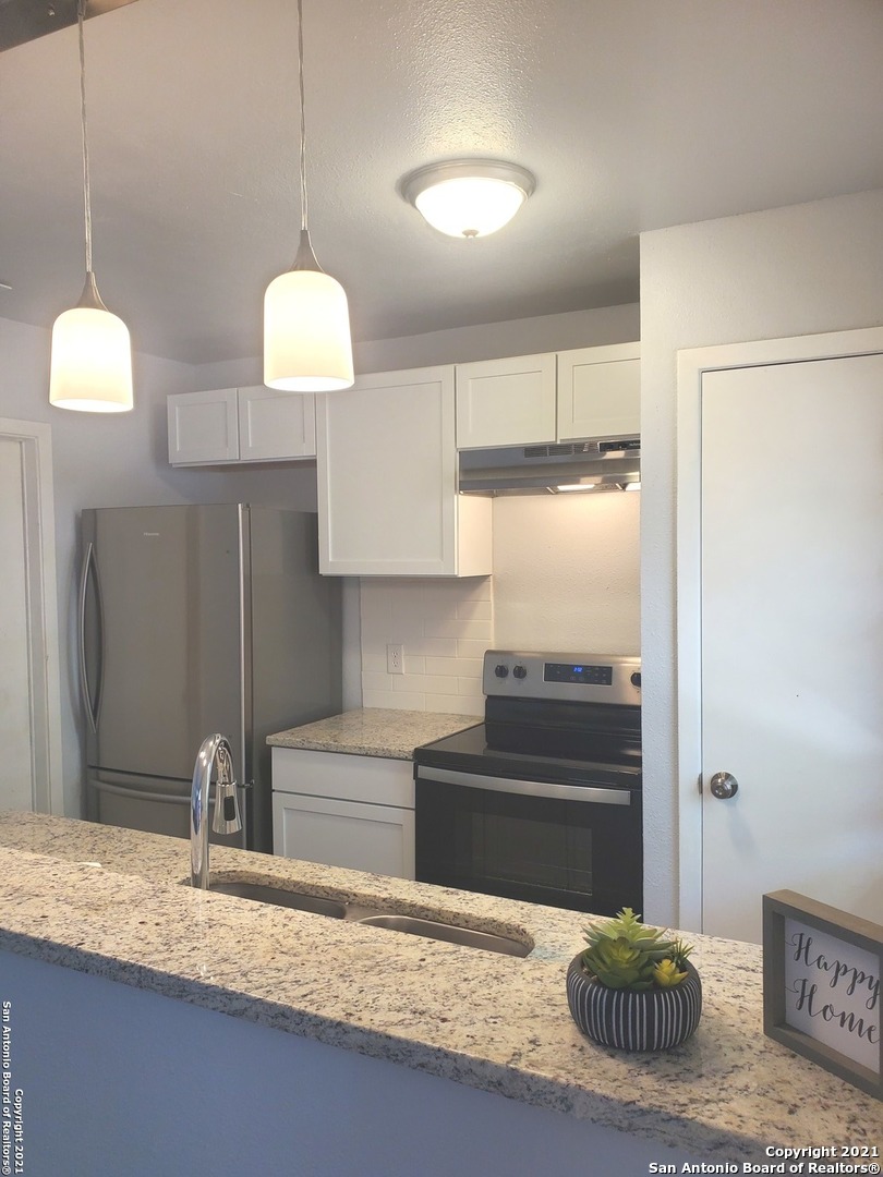 6522 HIDDEN BLF, San Antonio, TX 78218