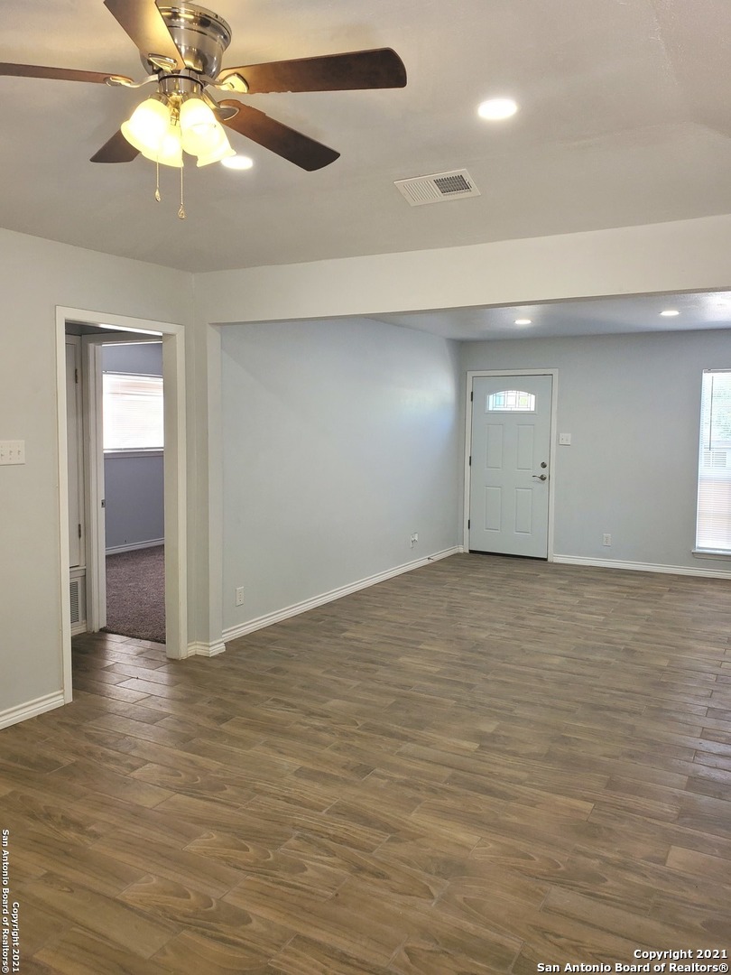 6522 HIDDEN BLF, San Antonio, TX 78218