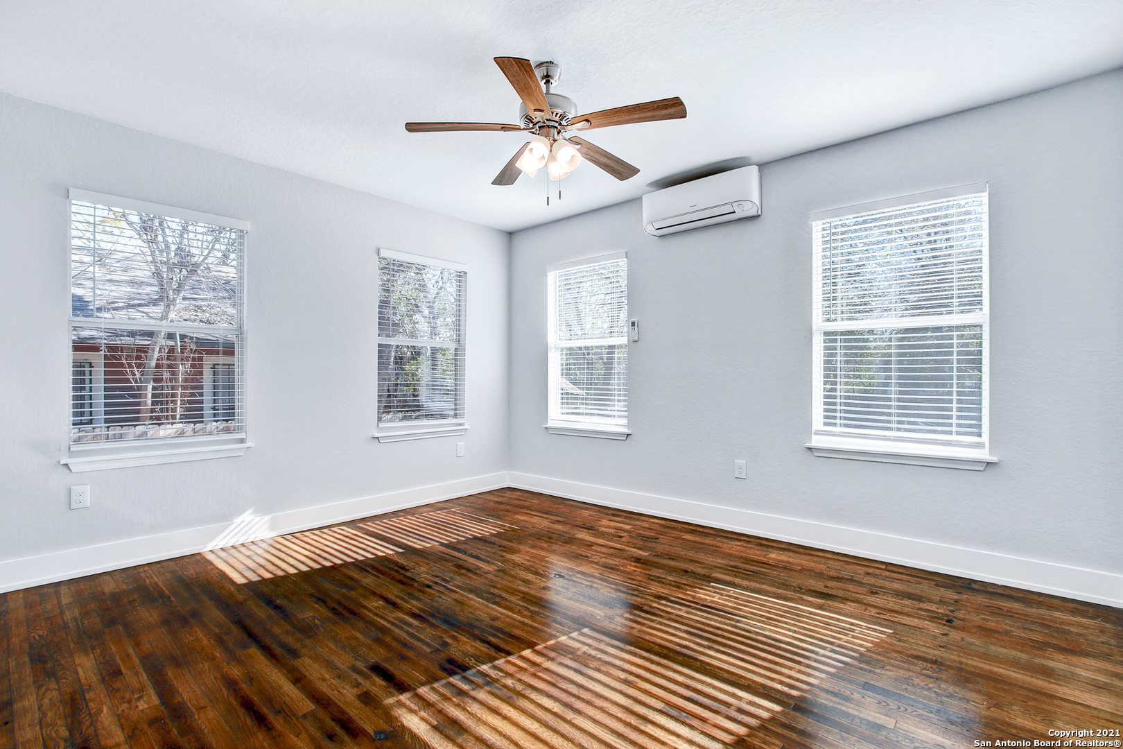 1020 W French Pl, San Antonio, TX 78212