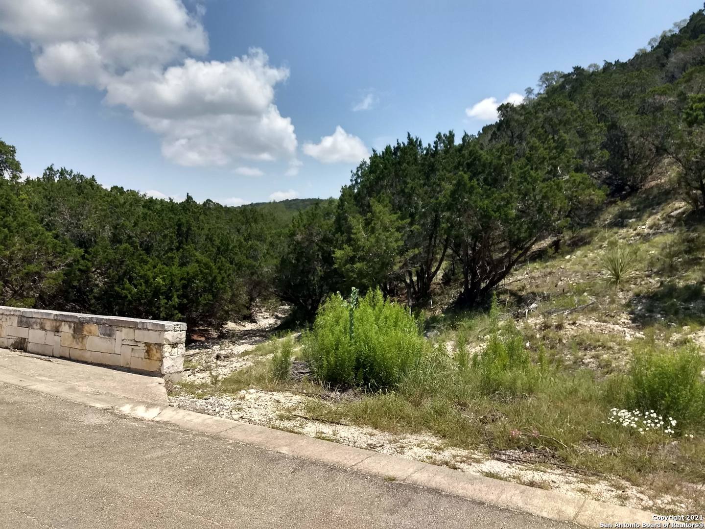 Photo of 369 Private Rd 1742 in Mico, TX