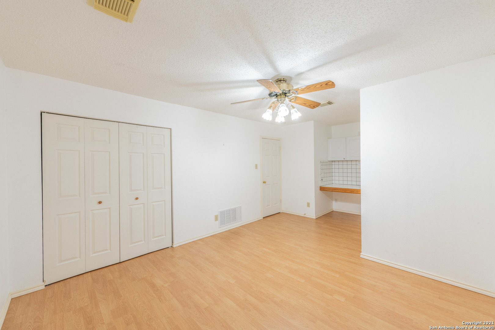 8210 CANTURA MLS, Converse, TX 78109