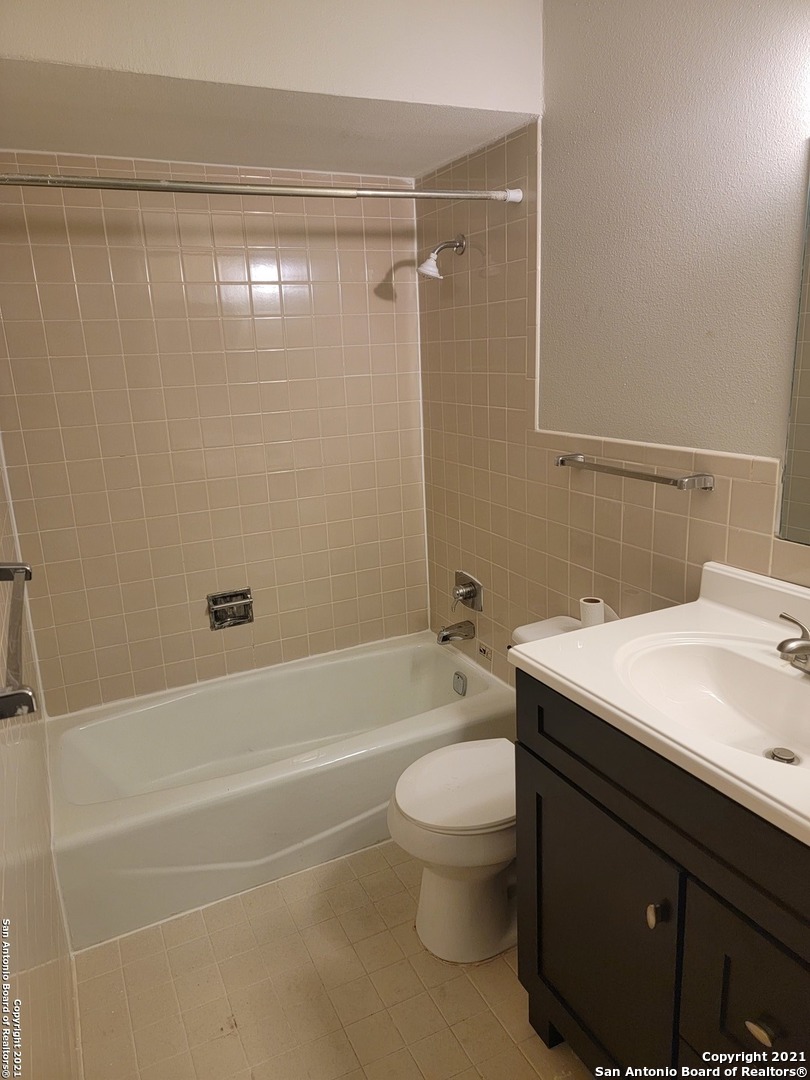 923 Vance Jackson Rd, #1004, San Antonio, TX 78201