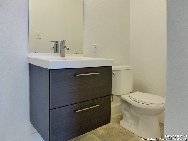 432 S OLIVE ST, #2, San Antonio, TX 78203