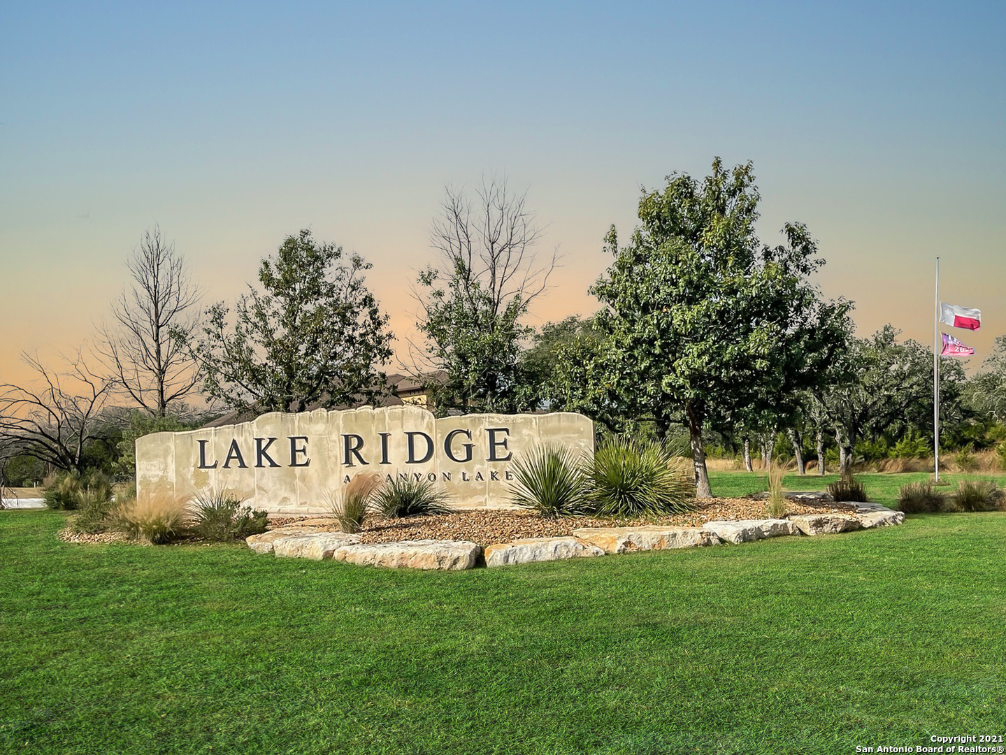 Photo of 1517 Lake Ridge Blvd in Canyon Lake, TX