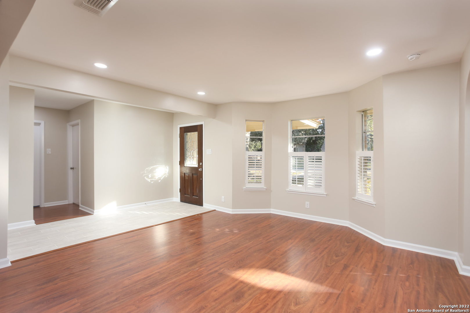 405 Sagecrest Dr, Hollywood Pa, TX 78232