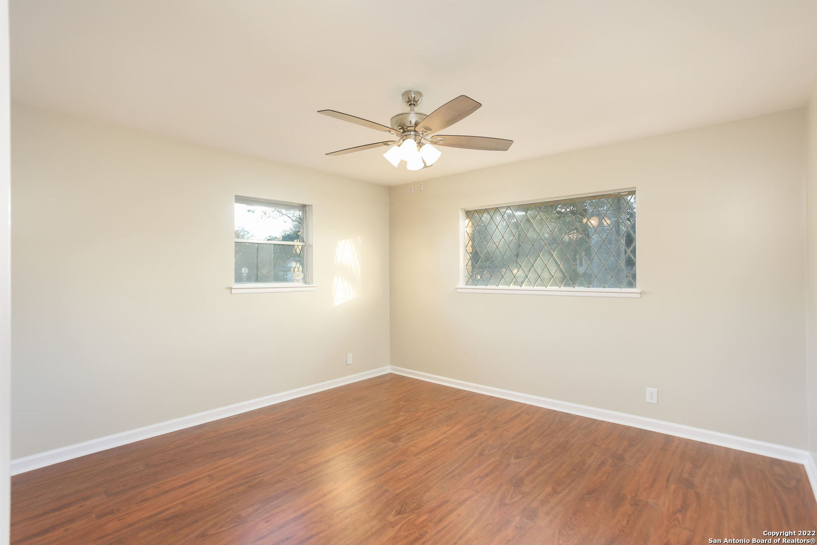 405 Sagecrest Dr, Hollywood Pa, TX 78232