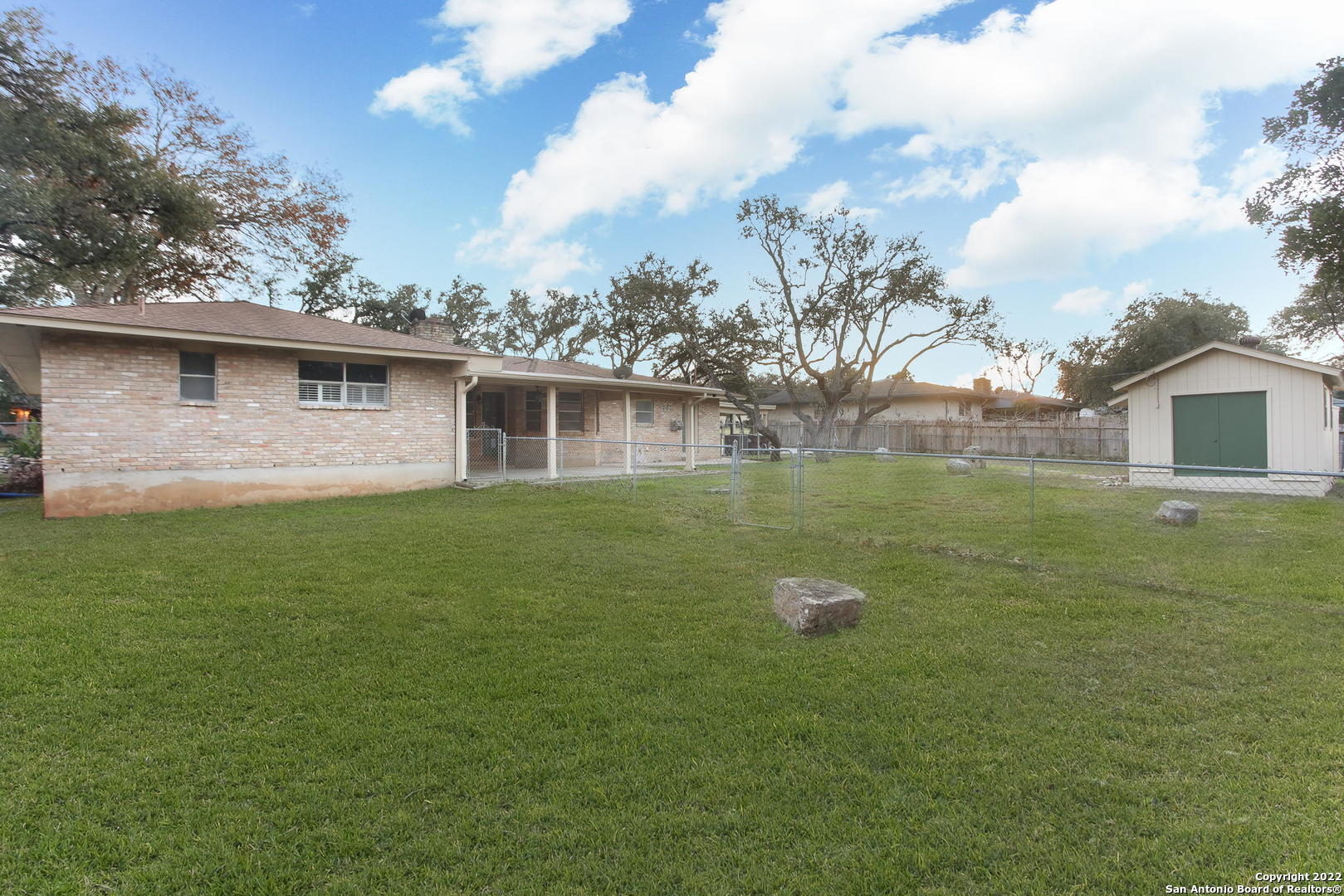 405 Sagecrest Dr, Hollywood Pa, TX 78232