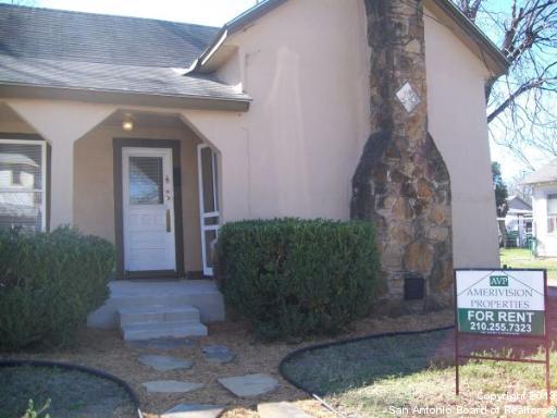 Property photo for 110 Gladstone Ave, San Antonio, TX