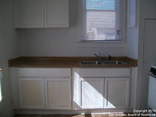 110 Gladstone Ave, San Antonio, TX 78214
