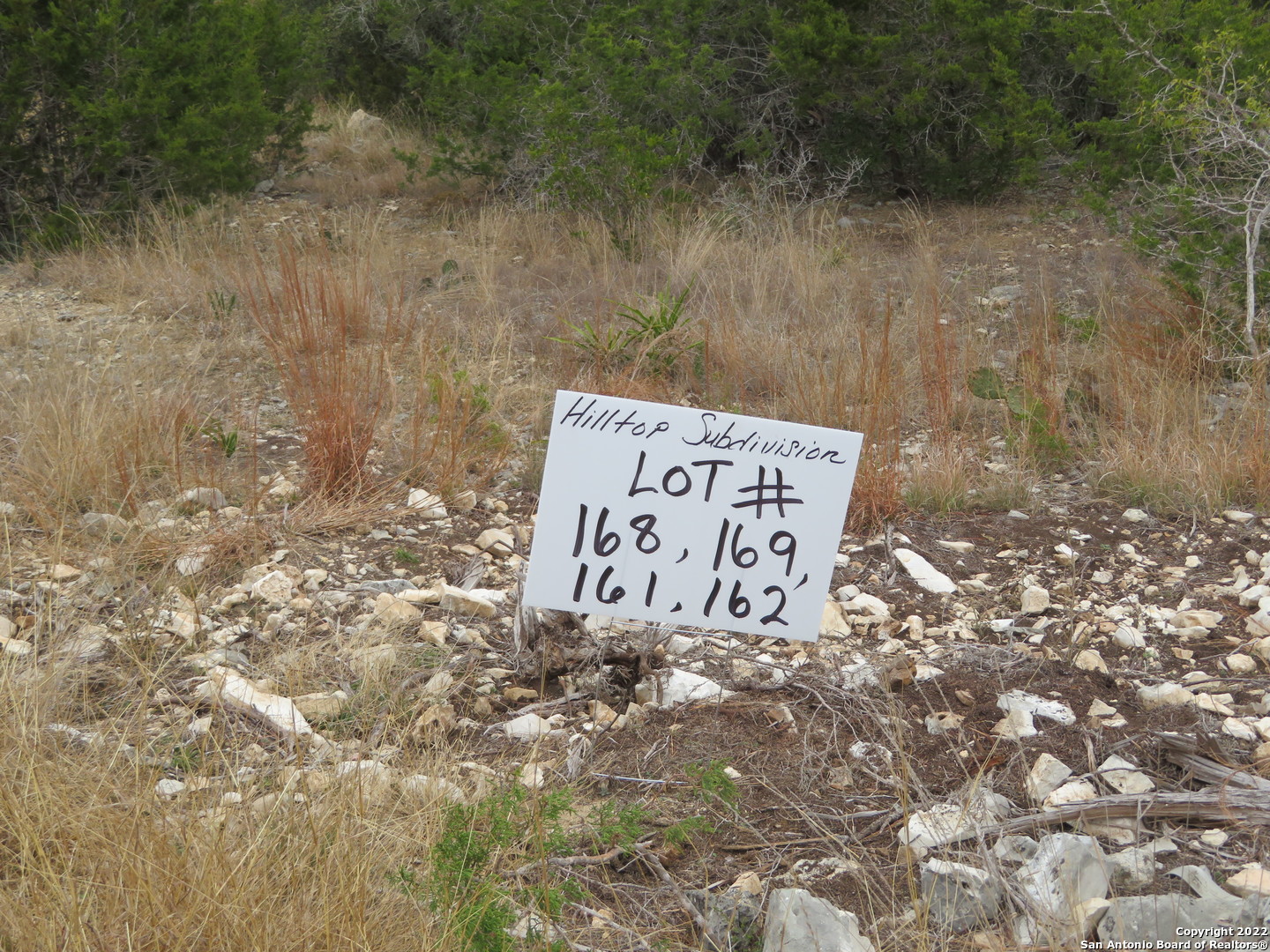 Photo of Lot 161-162 & Hilltop Cir in Lakehills, TX