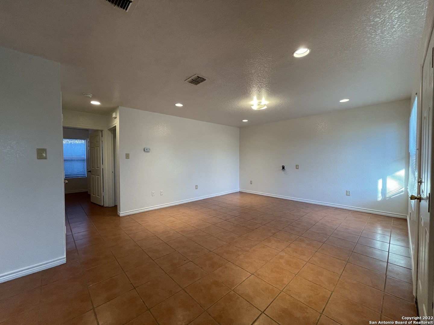 1721 QUINTANA RD, #202, San Antonio, TX 78211
