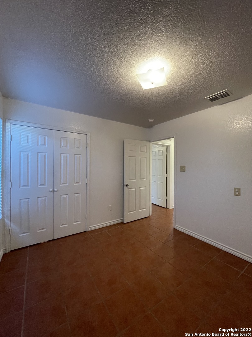 1721 QUINTANA RD, #202, San Antonio, TX 78211
