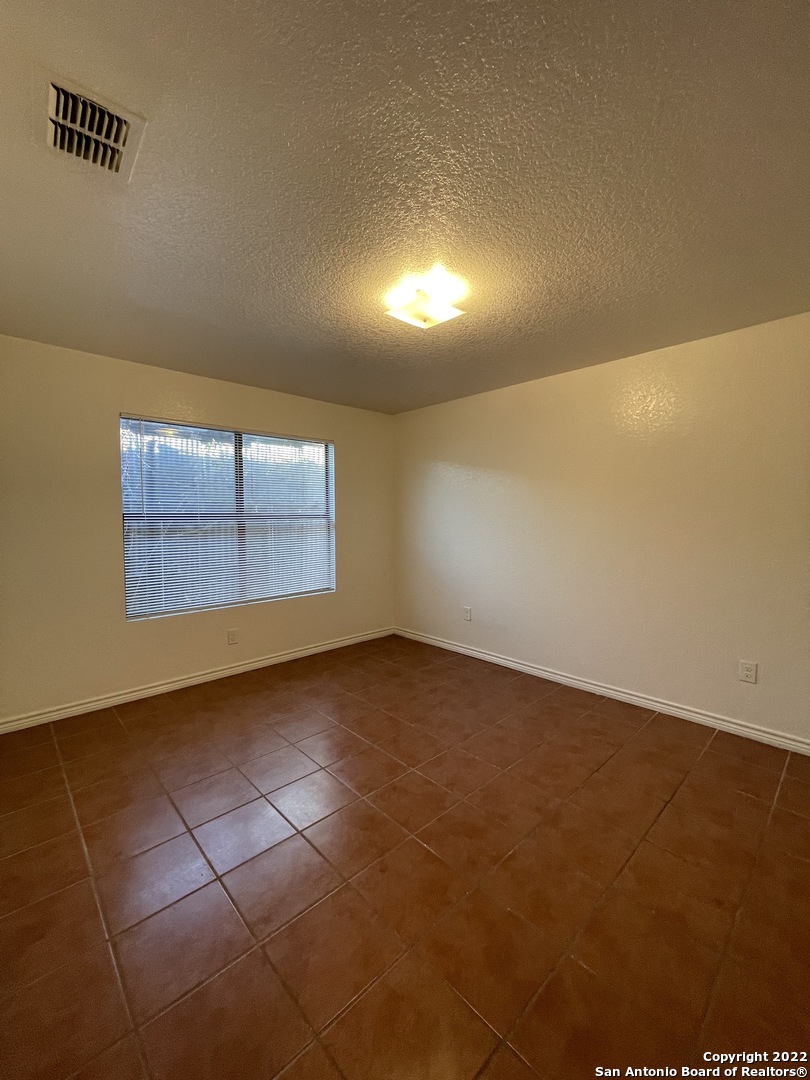 1721 QUINTANA RD, #202, San Antonio, TX 78211