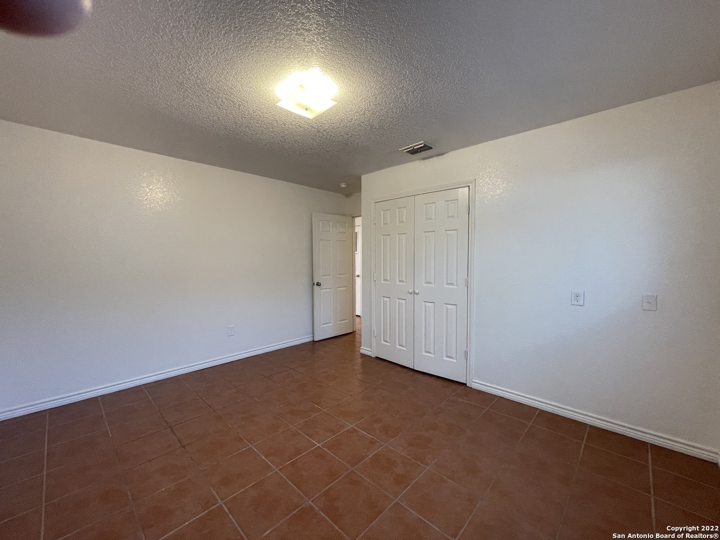 1721 QUINTANA RD, #202, San Antonio, TX 78211