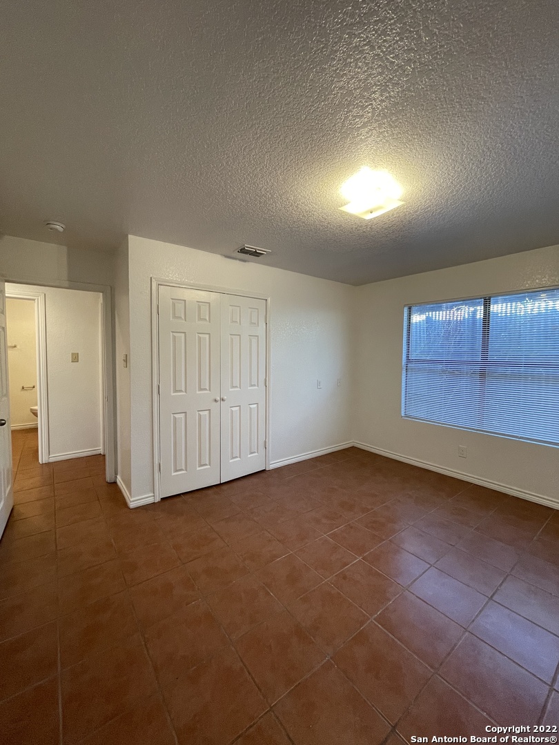 1721 QUINTANA RD, #202, San Antonio, TX 78211