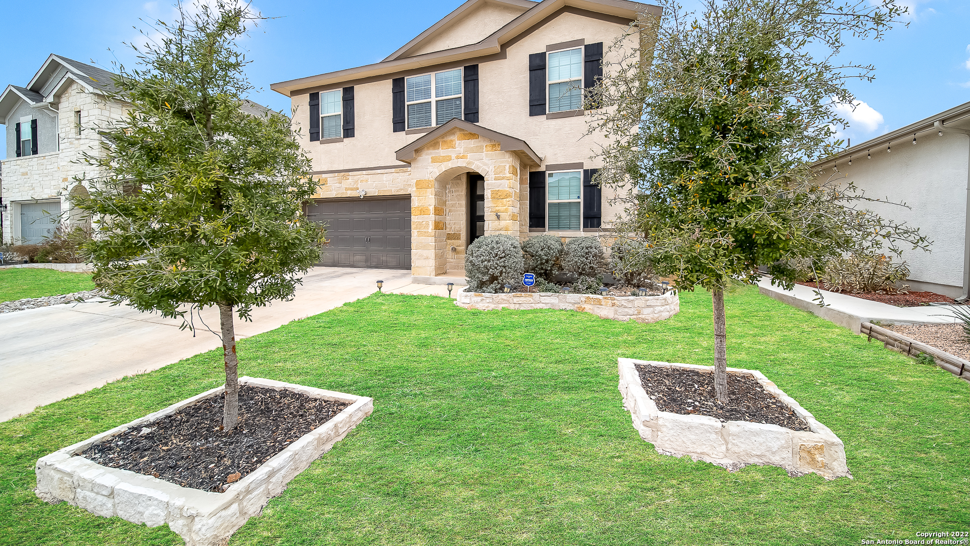 2339 Castello Listing Cover Image