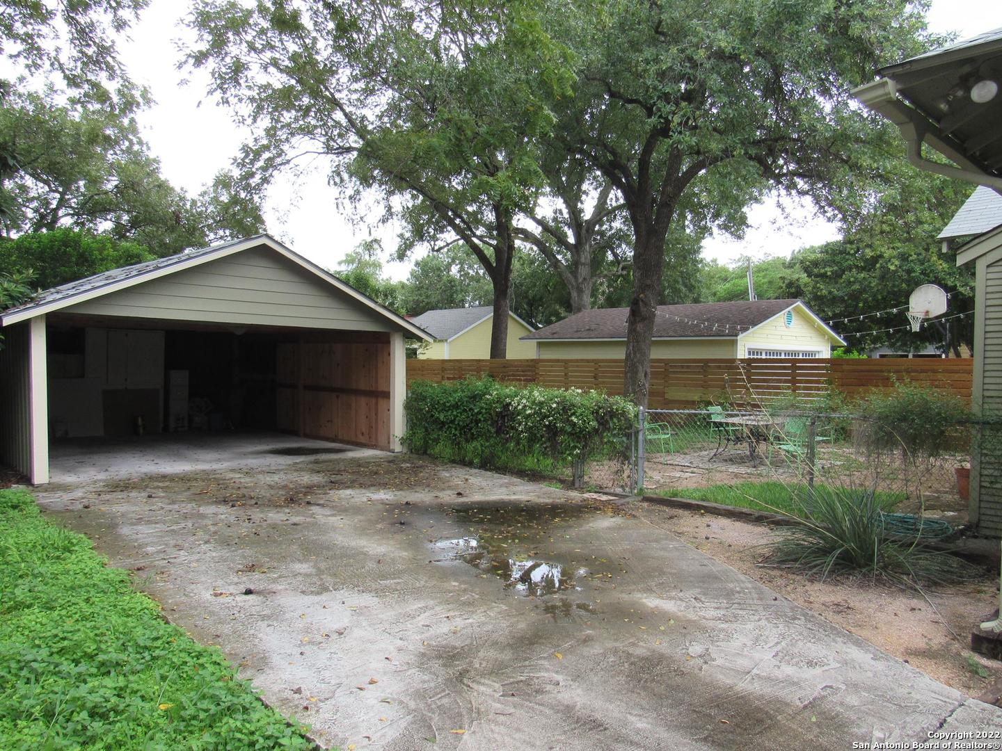 228 CORONA AVE, San Antonio, TX 78209
