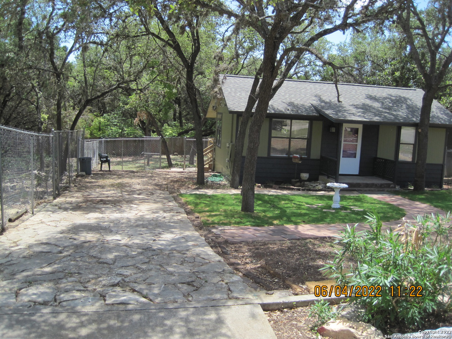 1112 EASTVIEW DR, Canyon Lake, TX 78133