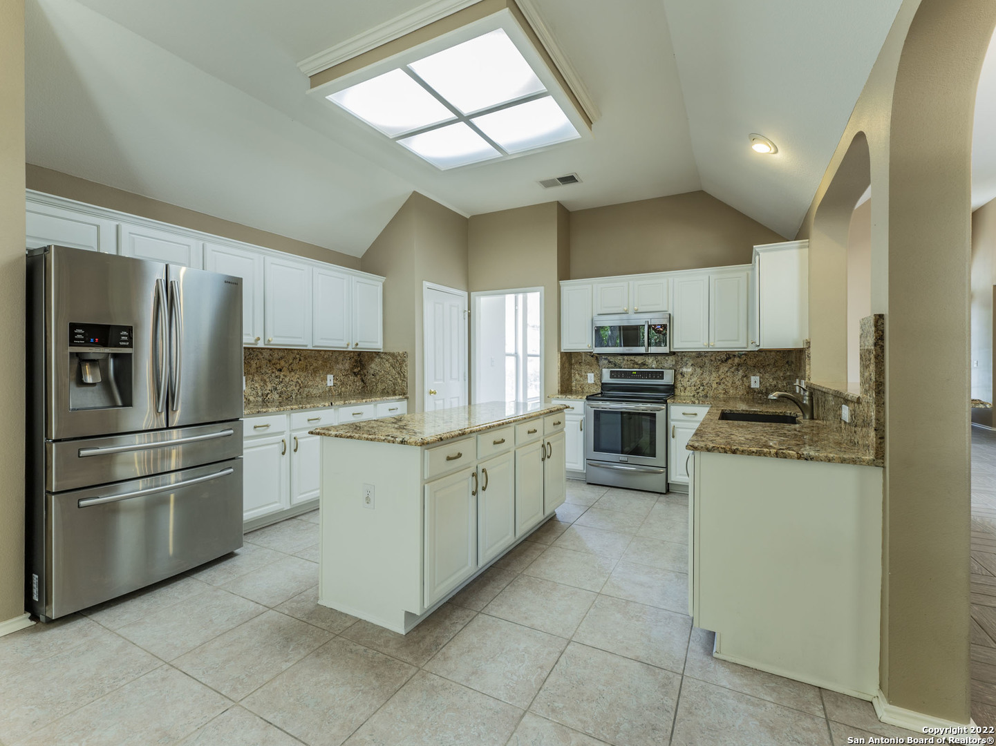 15226 FALL HAVEN DR, San Antonio, TX 78247