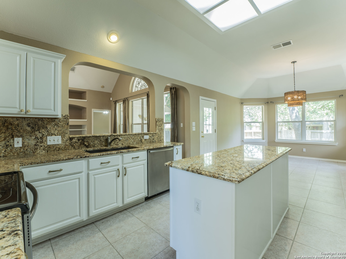 15226 FALL HAVEN DR, San Antonio, TX 78247