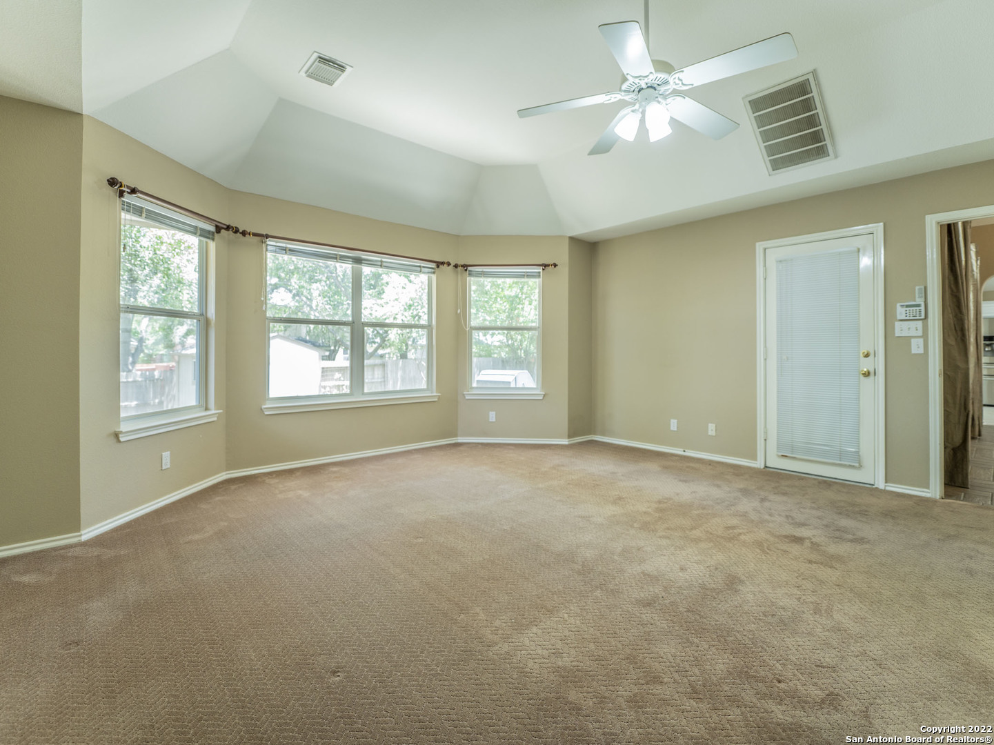 15226 FALL HAVEN DR, San Antonio, TX 78247