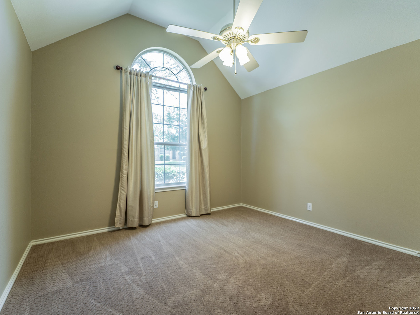 15226 FALL HAVEN DR, San Antonio, TX 78247