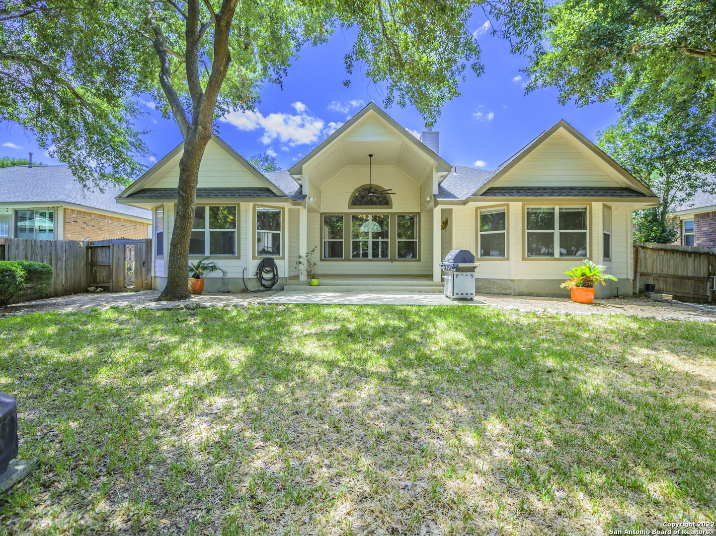 15226 FALL HAVEN DR, San Antonio, TX 78247