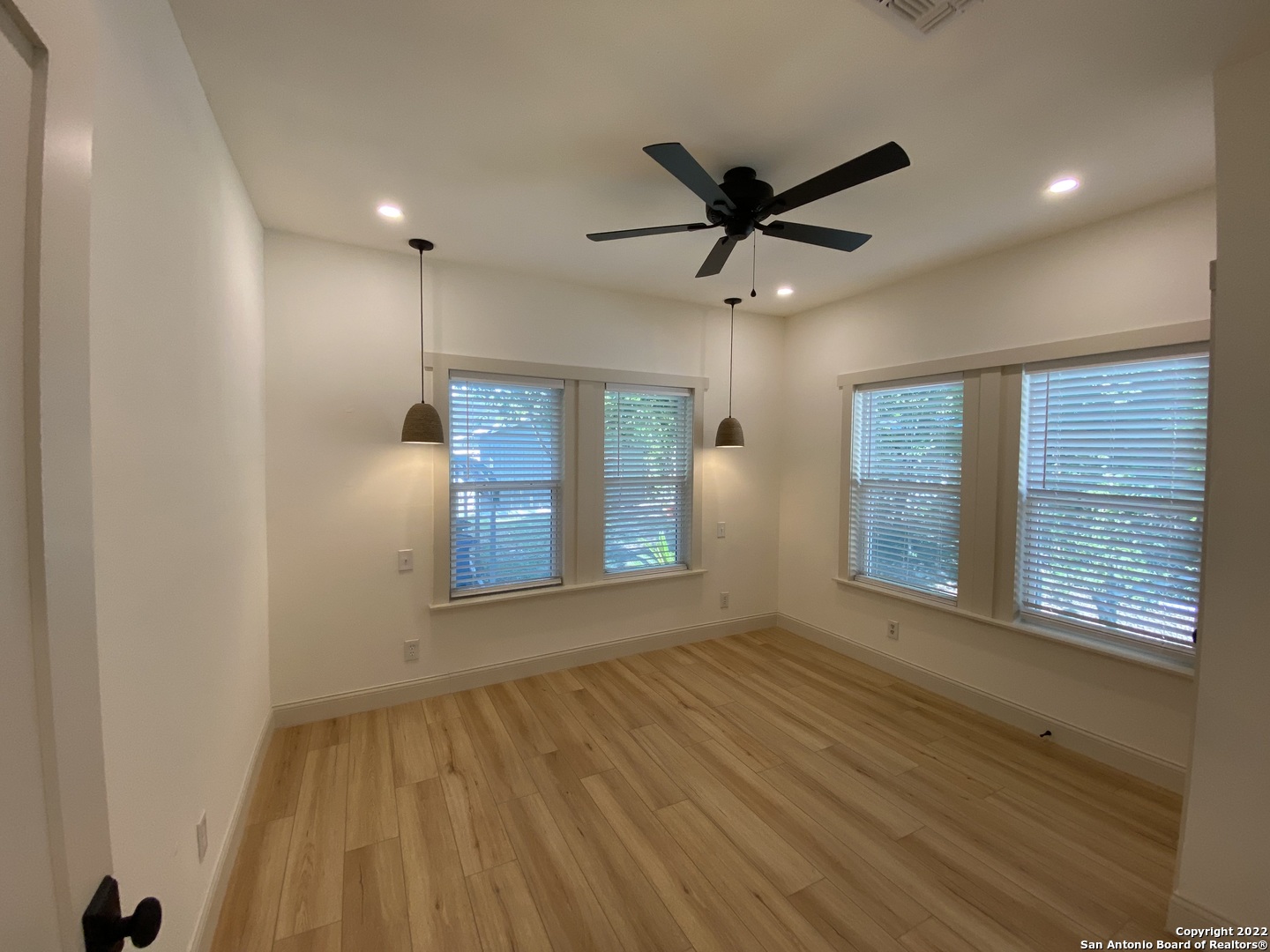 851 Texas Ave, San Antonio, TX 78201