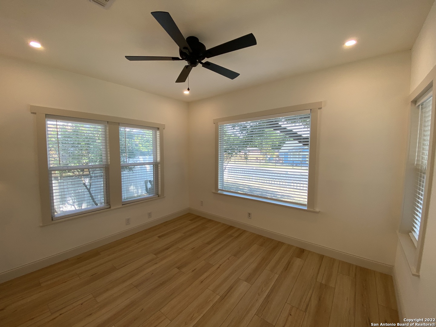 851 Texas Ave, San Antonio, TX 78201