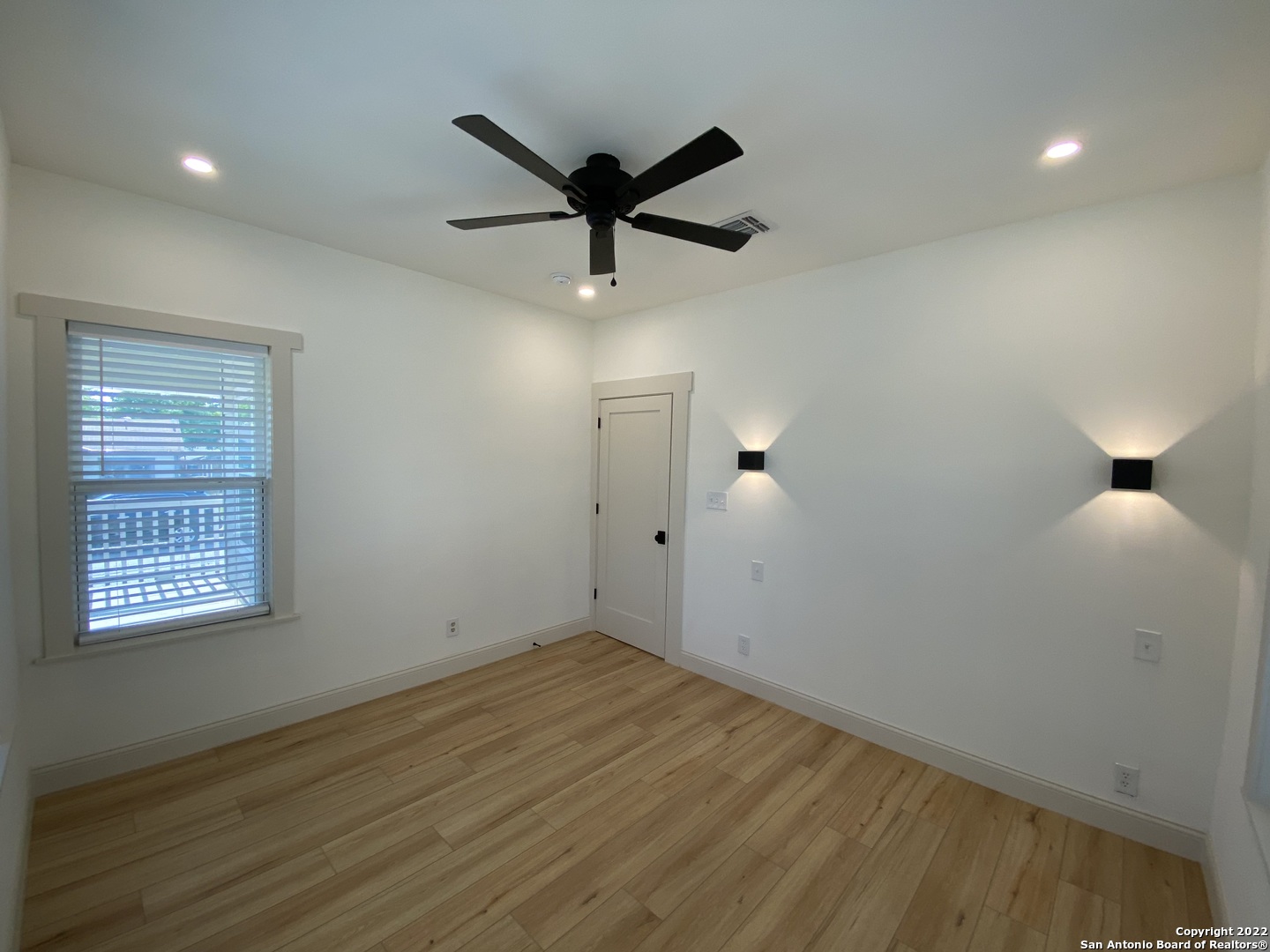 851 Texas Ave, San Antonio, TX 78201