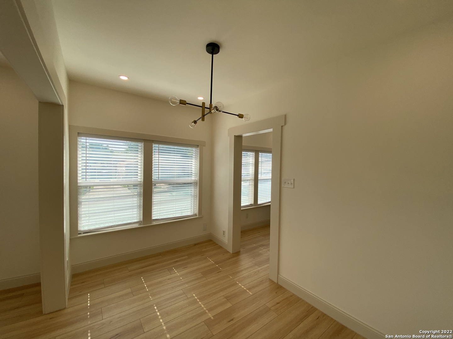 851 Texas Ave, San Antonio, TX 78201