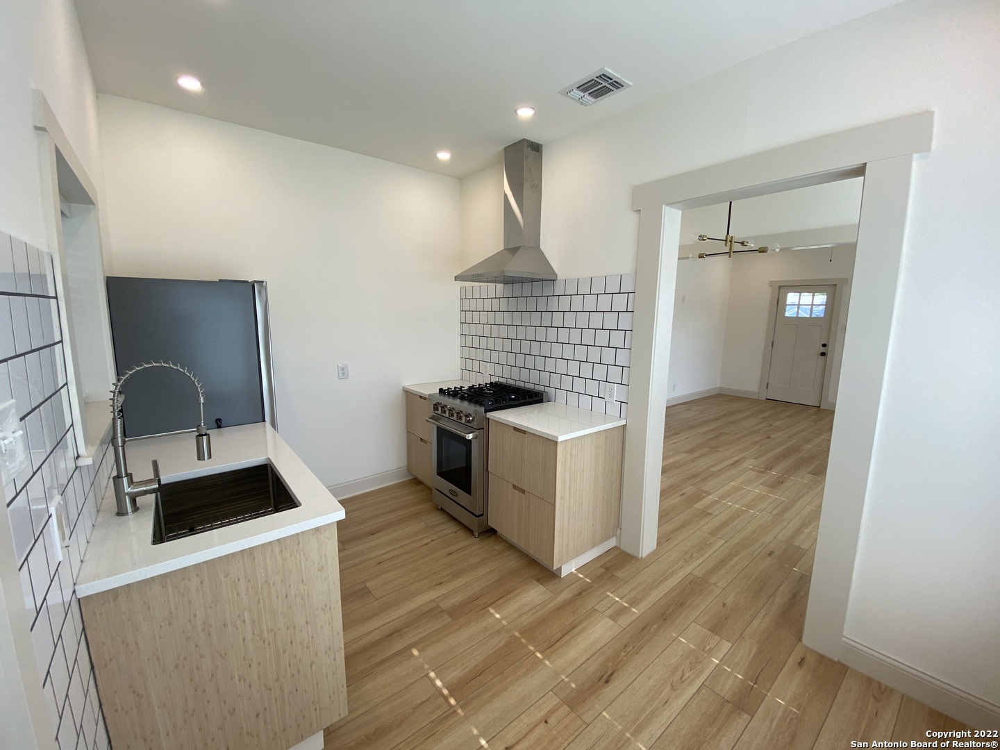 851 Texas Ave, San Antonio, TX 78201