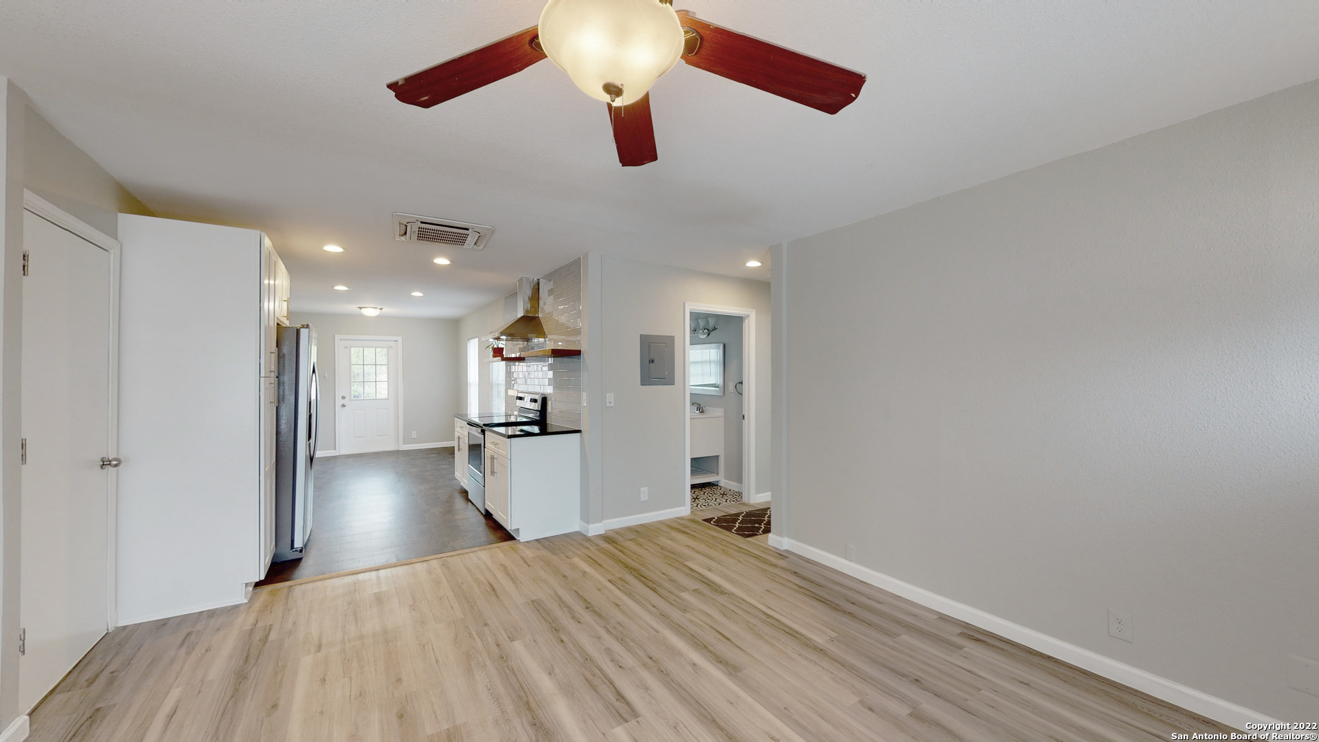 619 SUMNER DR, San Antonio, TX 78209