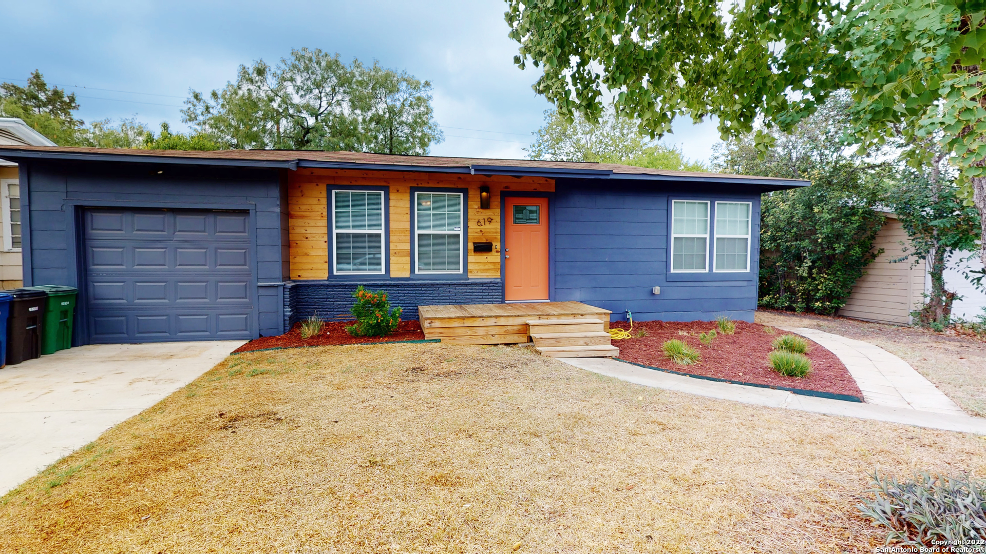 Property photo for 619 SUMNER DR, San Antonio, TX