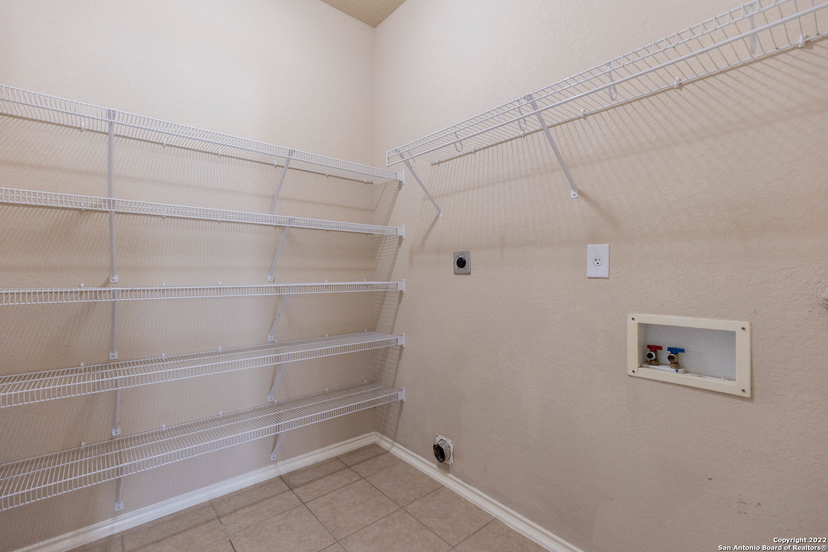 9519 Nueces Canyon, San Antonio, TX 78251