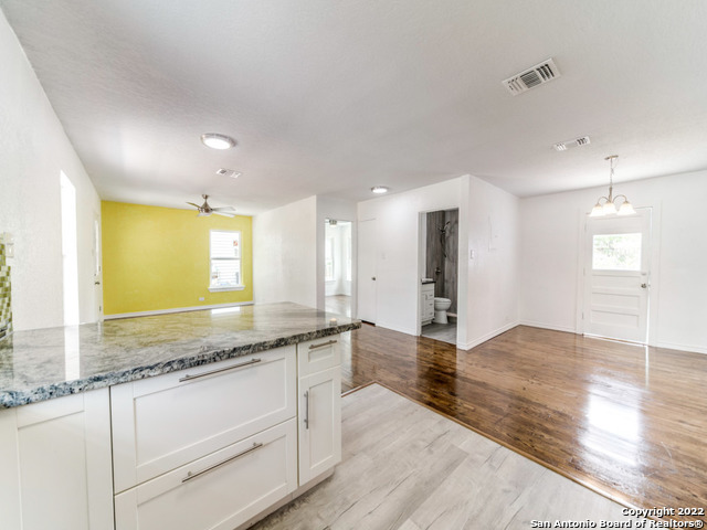 210 VENICE, San Antonio, TX 78201