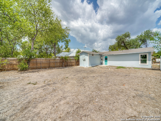 210 VENICE, San Antonio, TX 78201