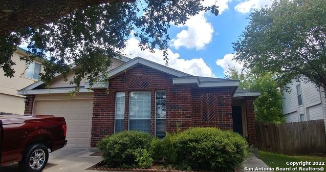 5016 crestwood hill   San Antonio TX 78244