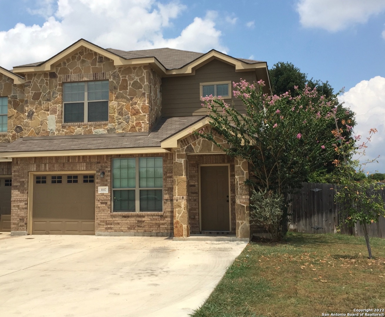 Property photo for 1117 BROWN ROCK DR, New Braunfels, TX