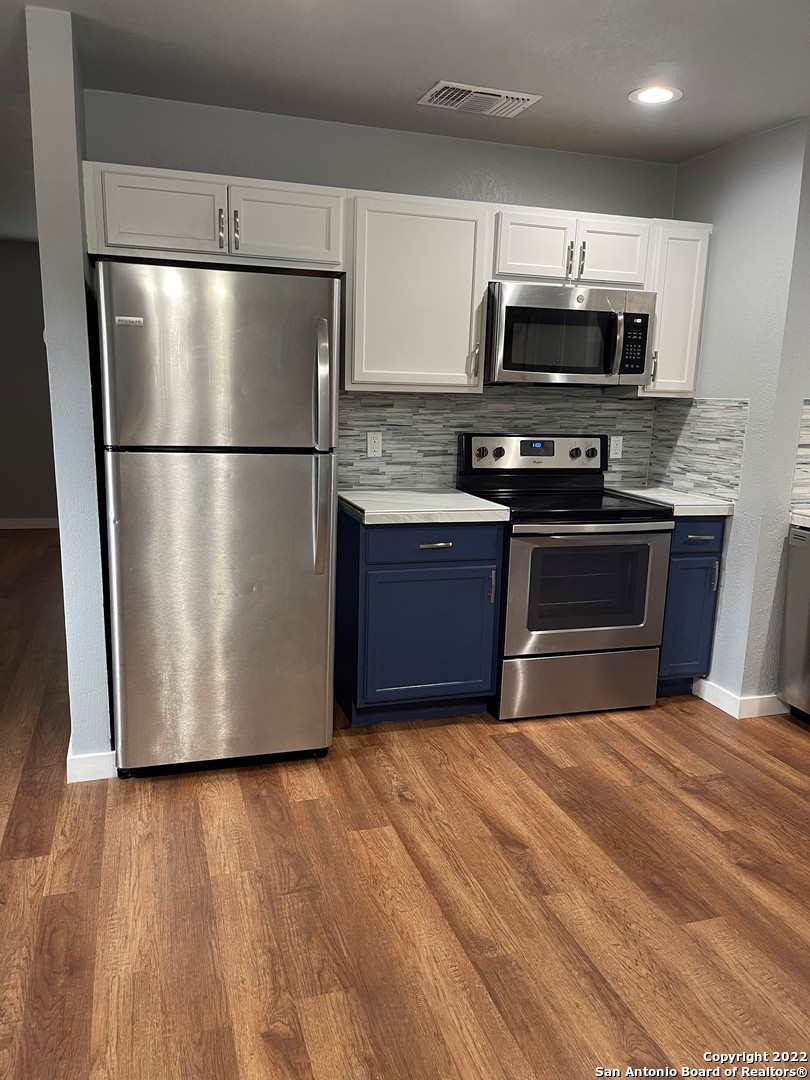 924 W KINGS HWY, #2, San Antonio, TX 78201