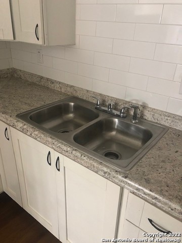 924 W KINGS HWY, #2, San Antonio, TX 78201