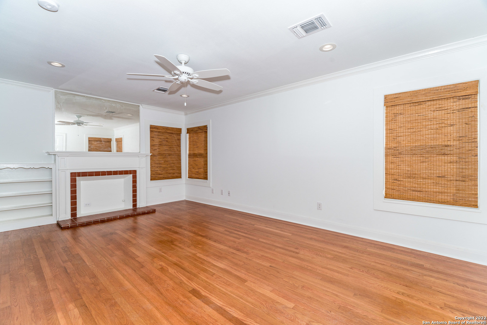 351 REDWOOD ST, Alamo Heights, TX 78209
