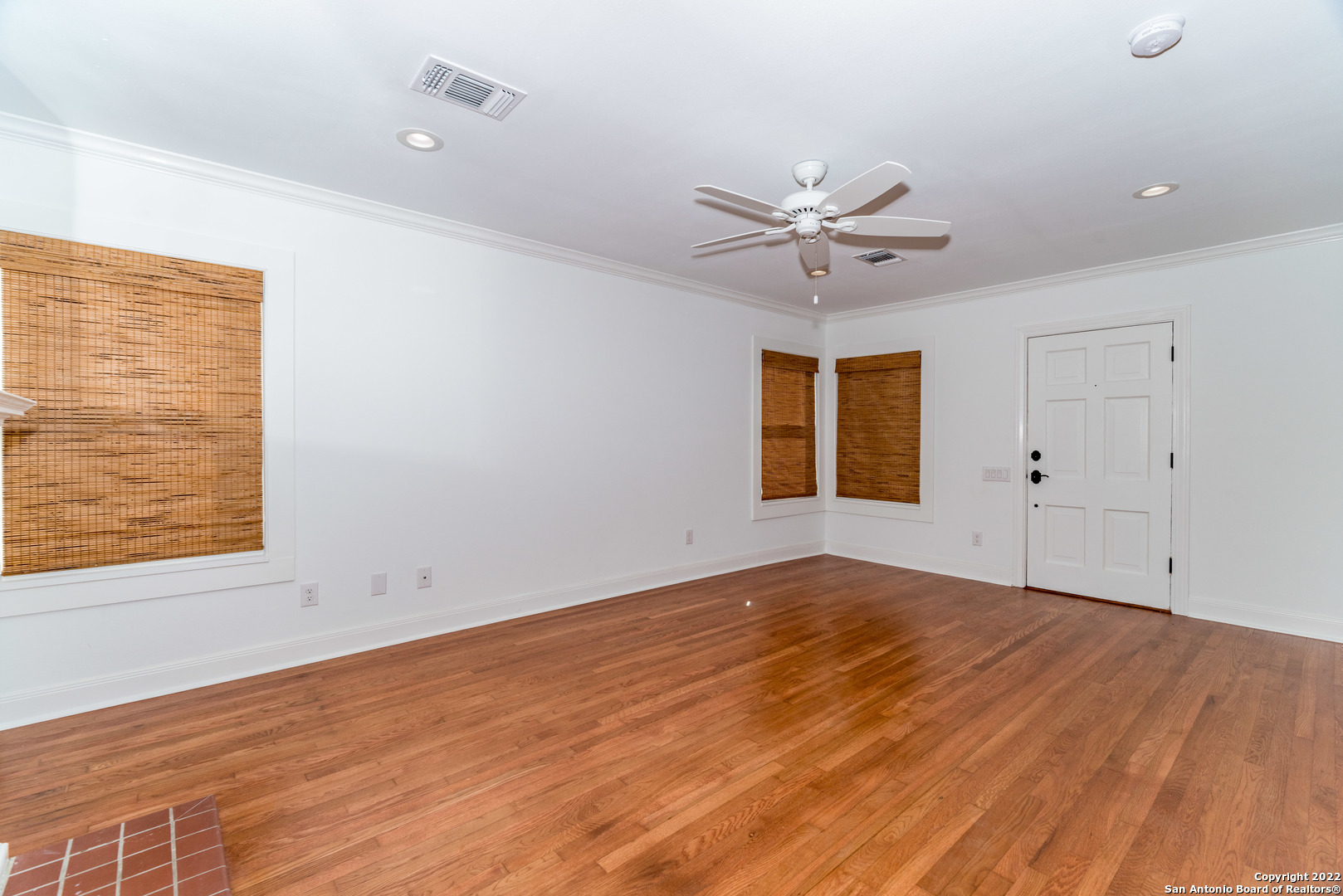 351 REDWOOD ST, Alamo Heights, TX 78209