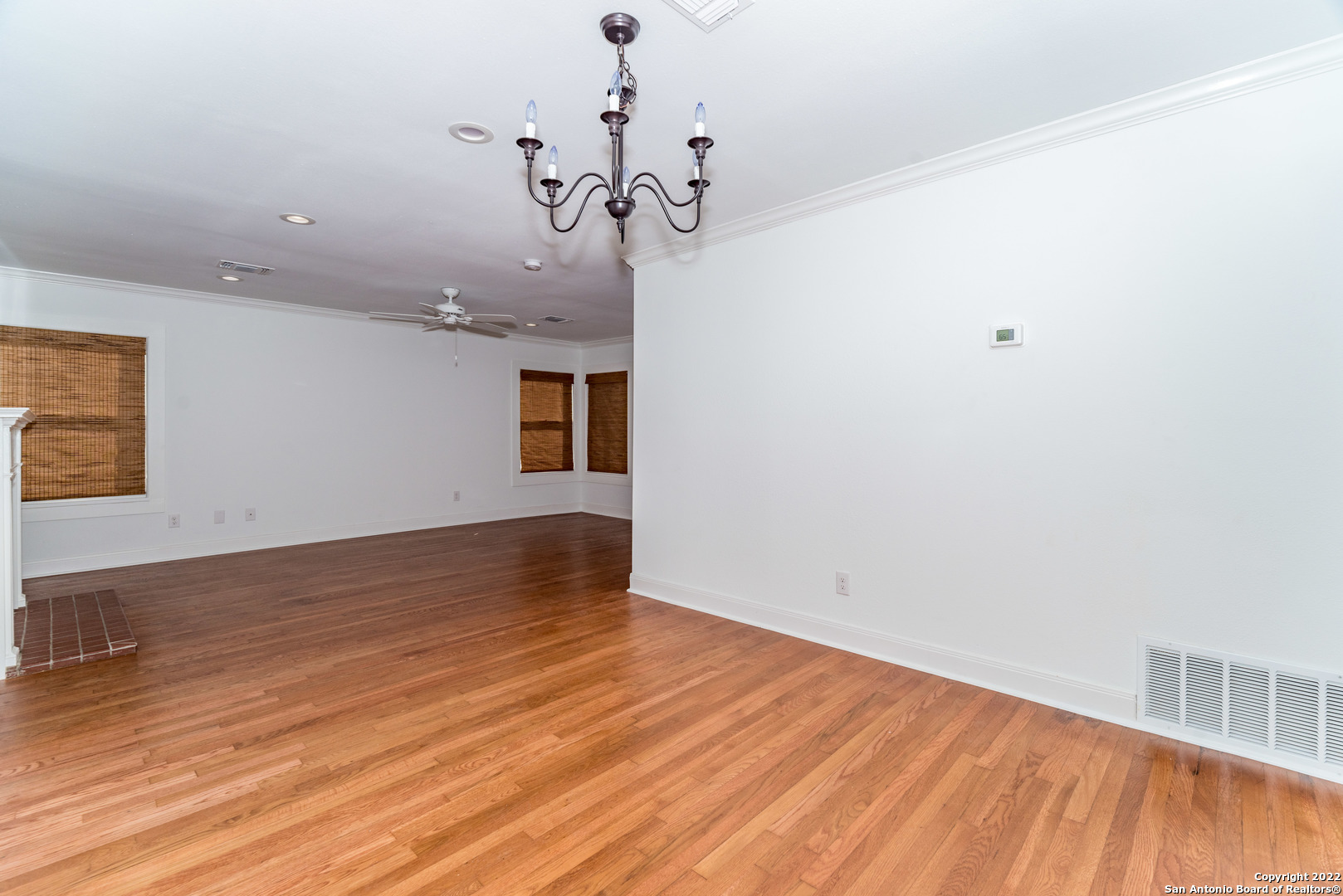 351 REDWOOD ST, Alamo Heights, TX 78209