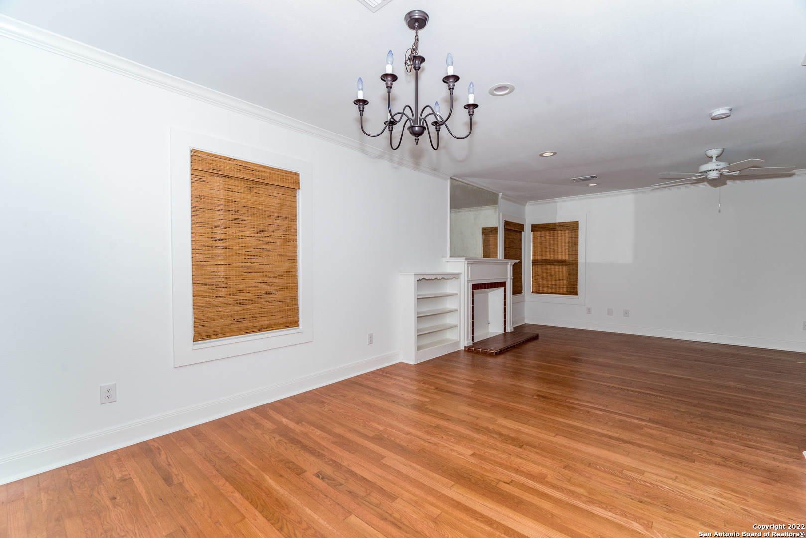351 REDWOOD ST, Alamo Heights, TX 78209