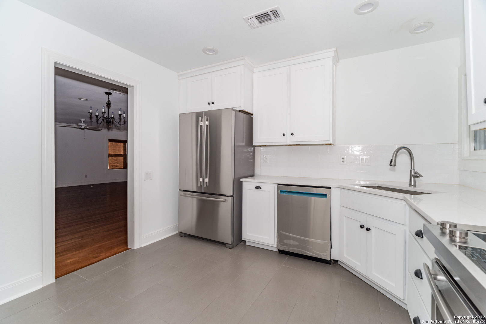 351 REDWOOD ST, Alamo Heights, TX 78209